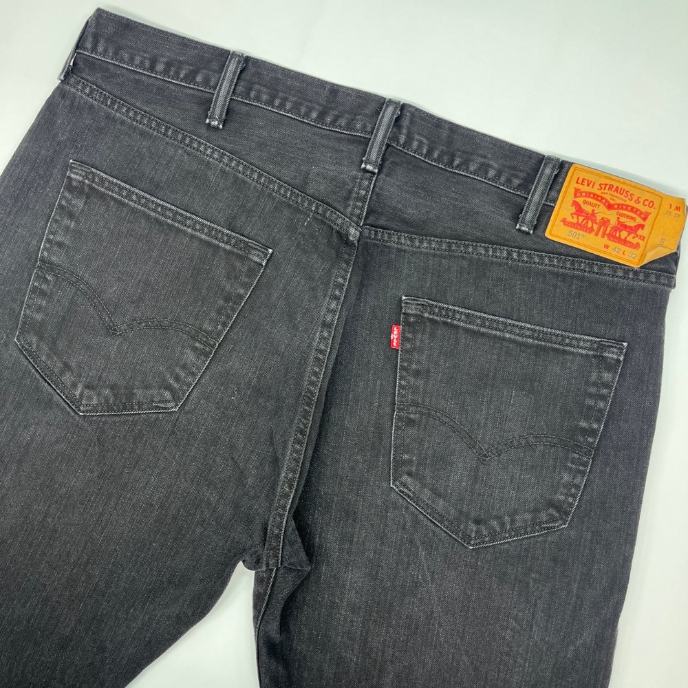 Levi's 501 Original Fit Jeans Mens 42x32 Faded Black Straight Leg Denim Cotton